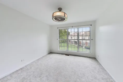 437 Grosse Pointe Circle Vernon Hills IL 60061