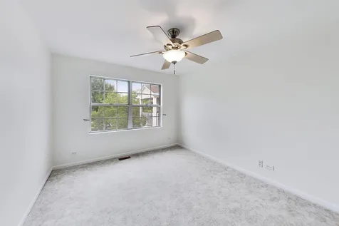 437 Grosse Pointe Circle Vernon Hills IL 60061