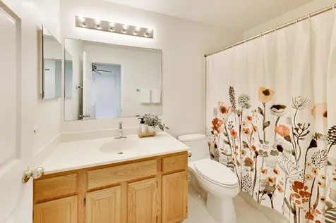 437 Grosse Pointe Circle Vernon Hills IL 60061