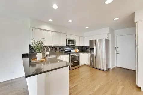 437 Grosse Pointe Circle Vernon Hills IL 60061