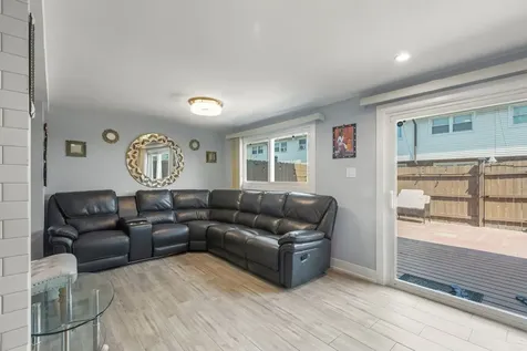 8914 Robin Drive Des Plaines IL 60016