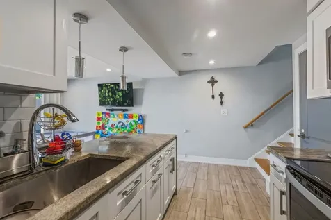 8914 Robin Drive Des Plaines IL 60016
