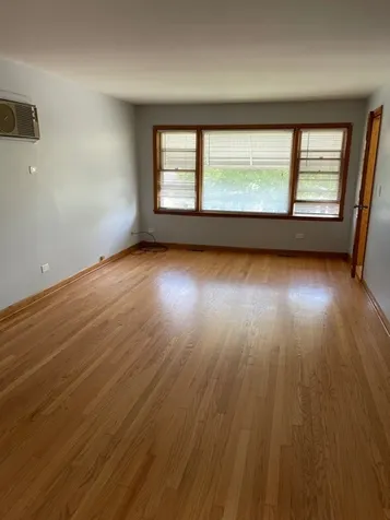 4570 North Narragansett Avenue Harwood Heights IL 60706