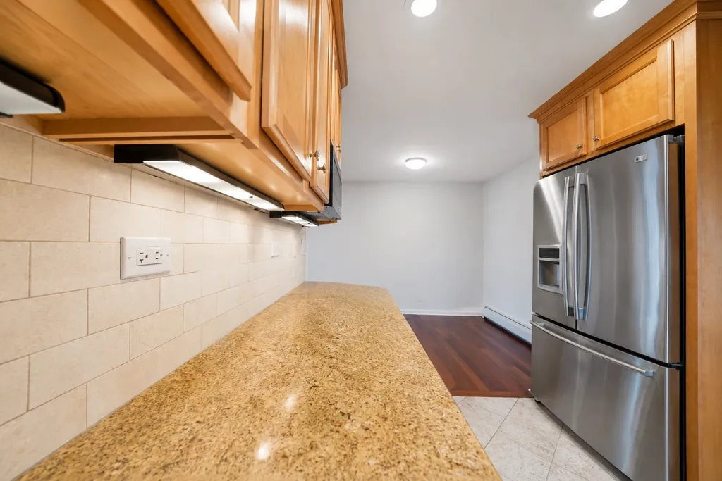 5306 North Cumberland Avenue Chicago IL 60656