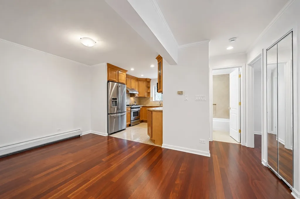 5306 North Cumberland Avenue Chicago IL 60656