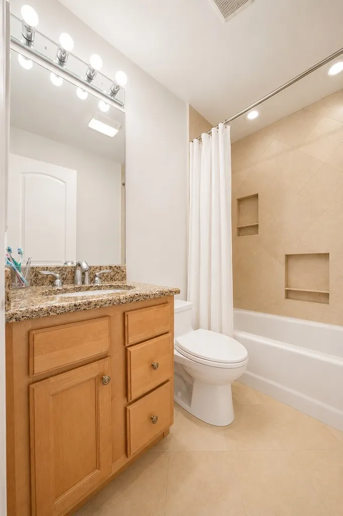 5306 North Cumberland Avenue Chicago IL 60656