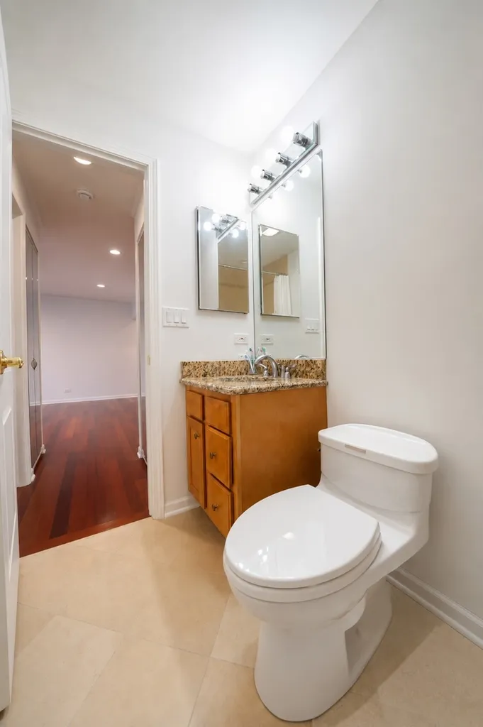 5306 North Cumberland Avenue Chicago IL 60656