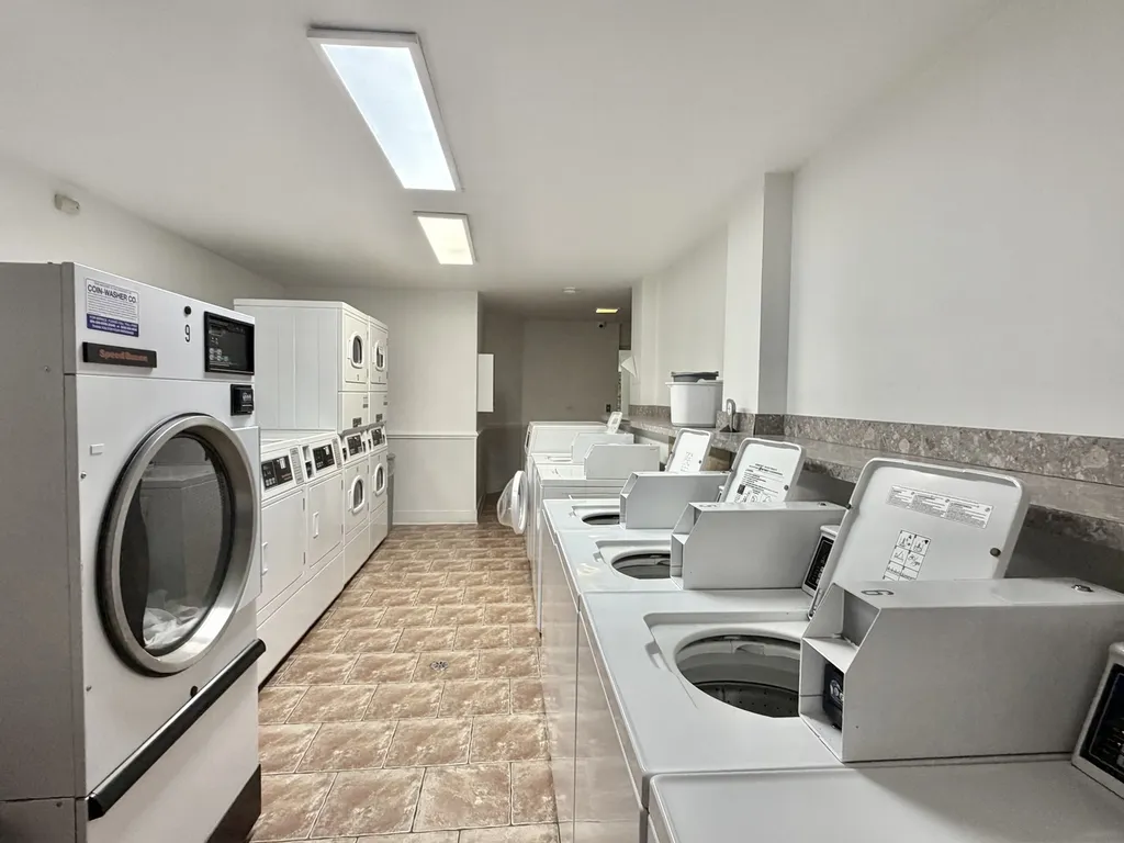 5306 North Cumberland Avenue Chicago IL 60656