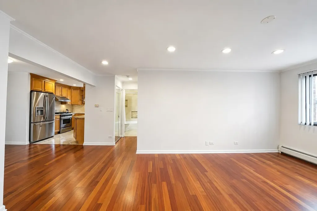 5306 North Cumberland Avenue Chicago IL 60656