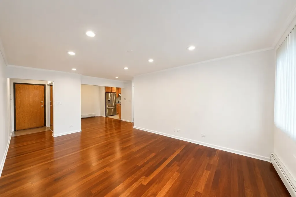 5306 North Cumberland Avenue Chicago IL 60656