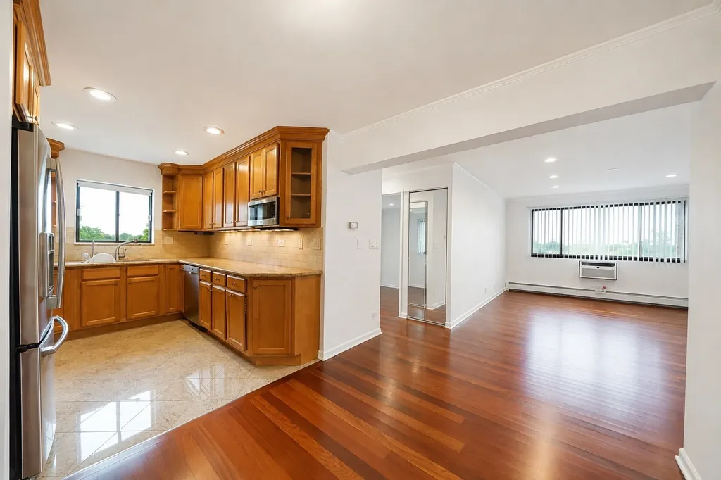 5306 North Cumberland Avenue Chicago IL 60656