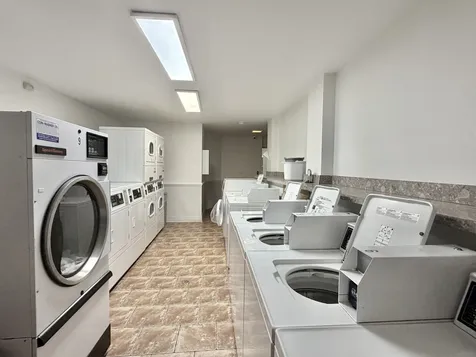 5306 North Cumberland Avenue Chicago IL 60656