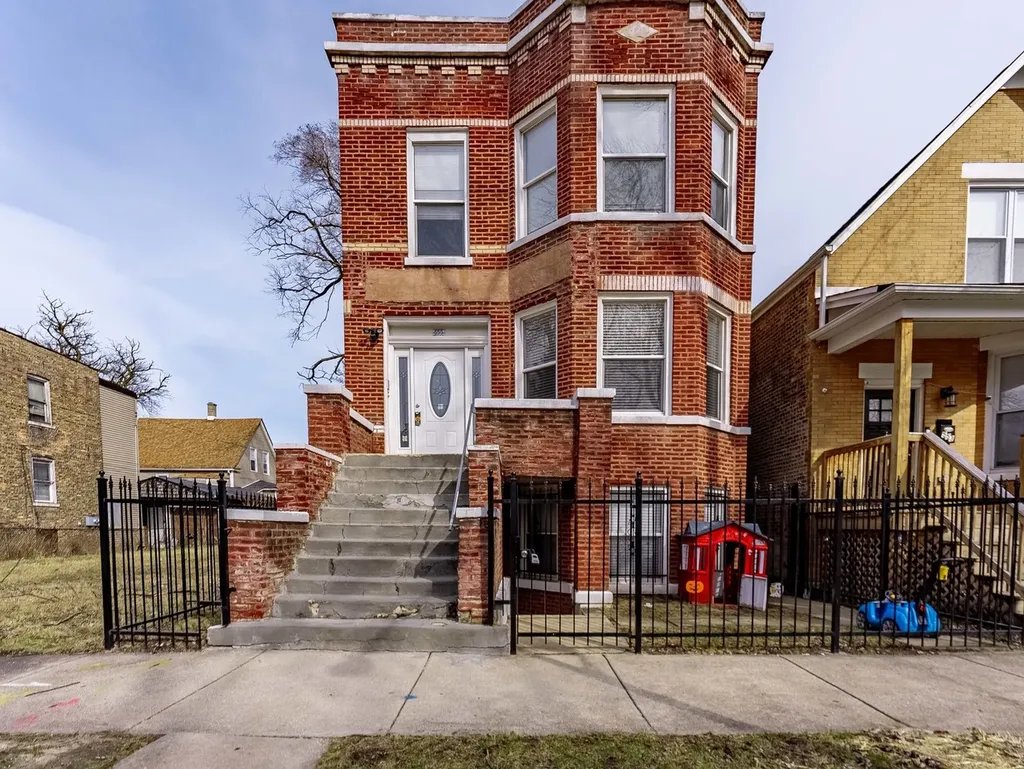 555 North Lawler Avenue Chicago IL 60644