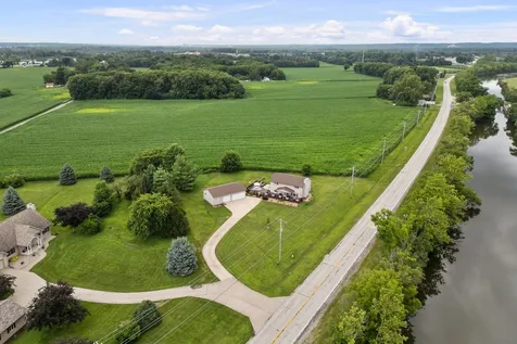 1814 Big Island Parkway Rock Island IL 61201