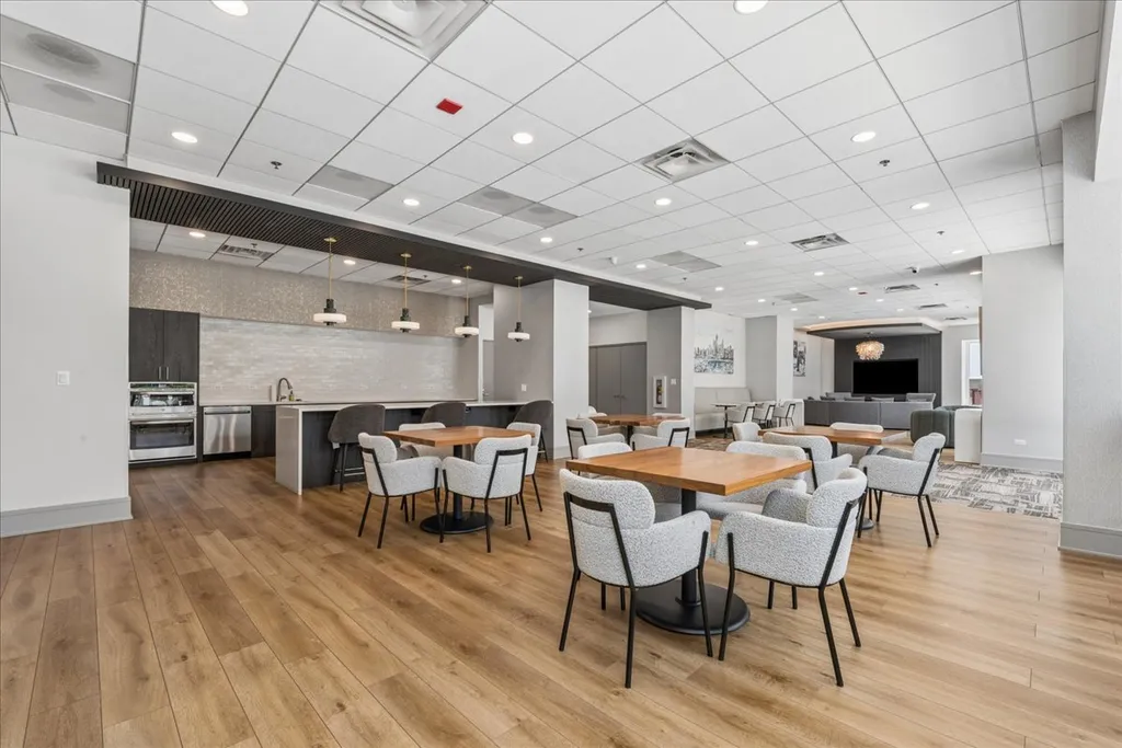 512 North Mcclurg Court Chicago IL 60611