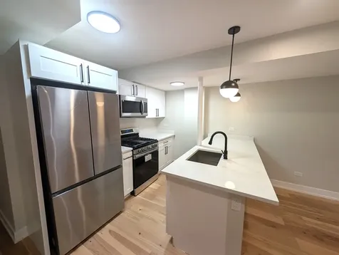 616 West Patterson Avenue Chicago IL 60613