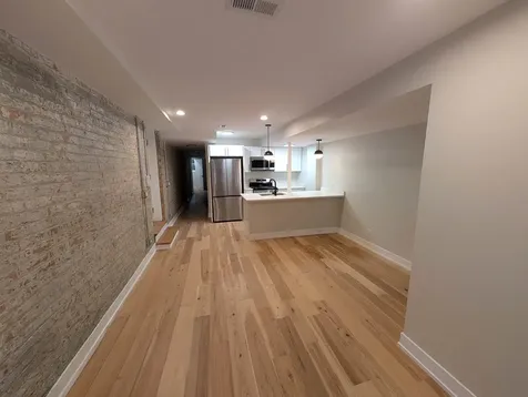 616 West Patterson Avenue Chicago IL 60613