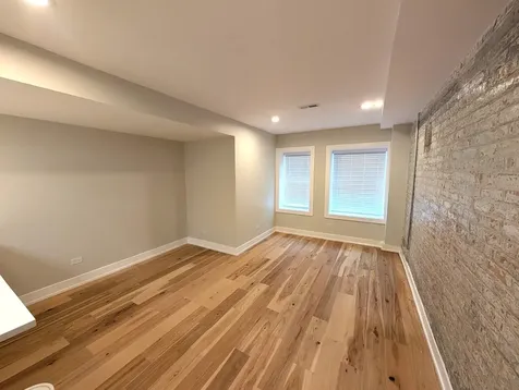 616 West Patterson Avenue Chicago IL 60613