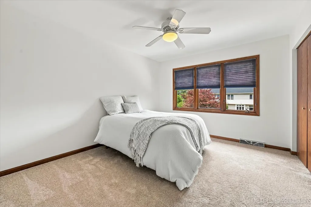 1360 Farmstead Lane Bolingbrook IL 60490