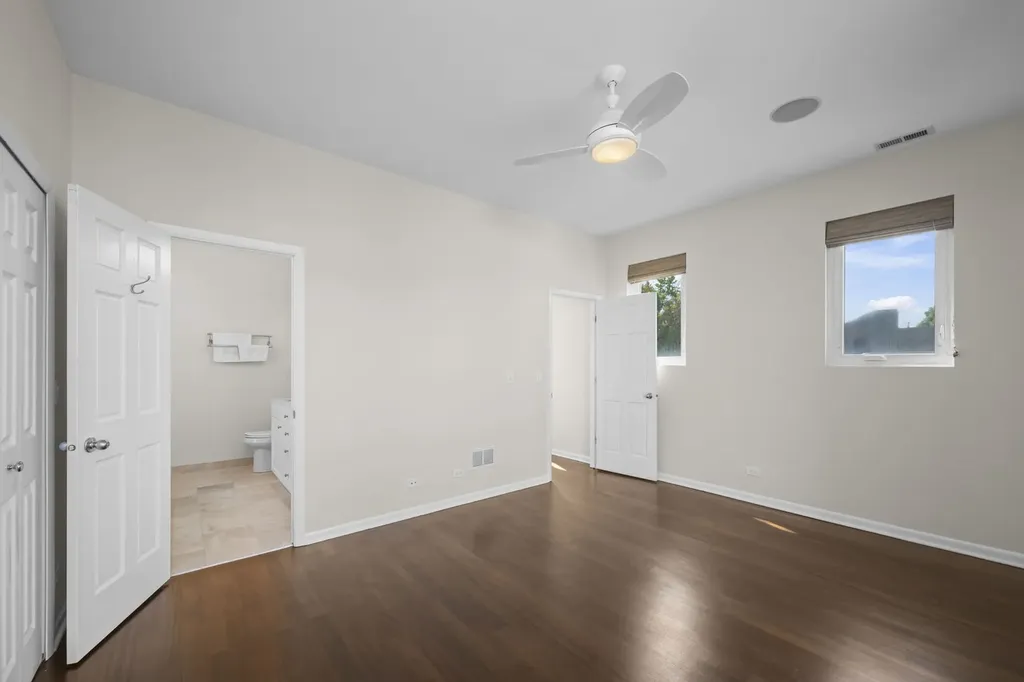 876 North Hermitage Avenue Chicago IL 60622