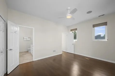 876 North Hermitage Avenue Chicago IL 60622