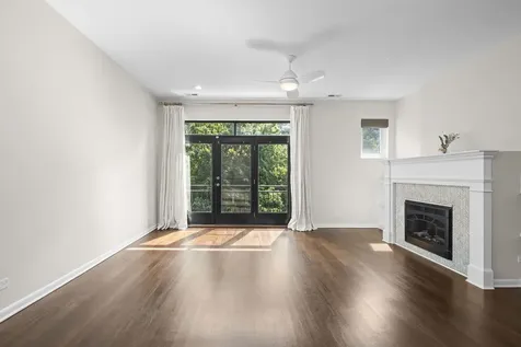 876 North Hermitage Avenue Chicago IL 60622