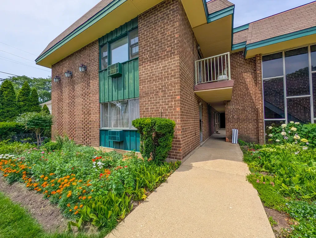 444 South Spring Road Elmhurst IL 60126