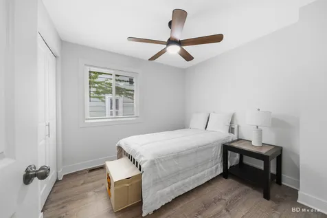 8541 South Givins Court Chicago IL 60620