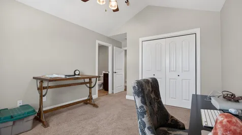 8 Flint Court Bloomington IL 61705