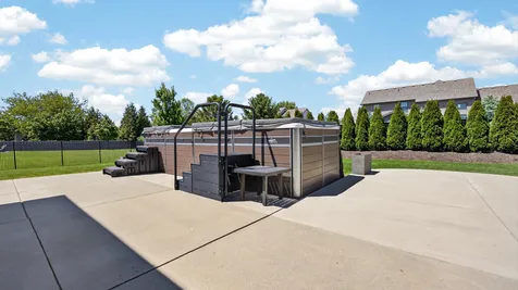 8 Flint Court Bloomington IL 61705