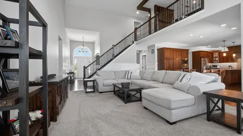 8 Flint Court Bloomington IL 61705