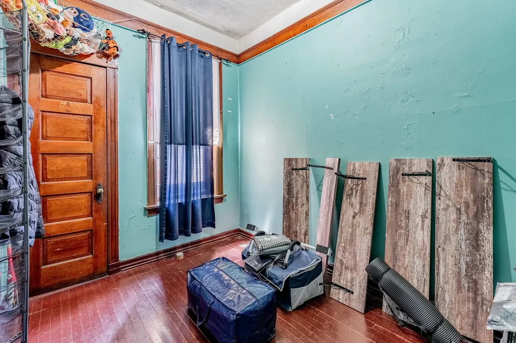 1627 North Kedzie Avenue Chicago IL 60647