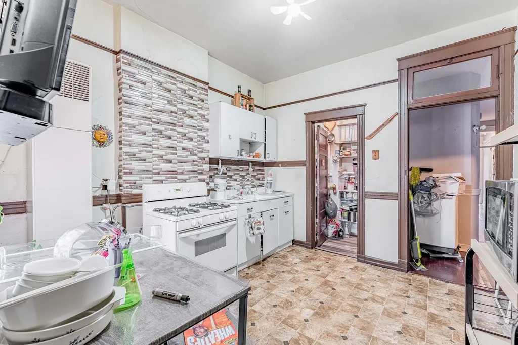 1627 North Kedzie Avenue Chicago IL 60647