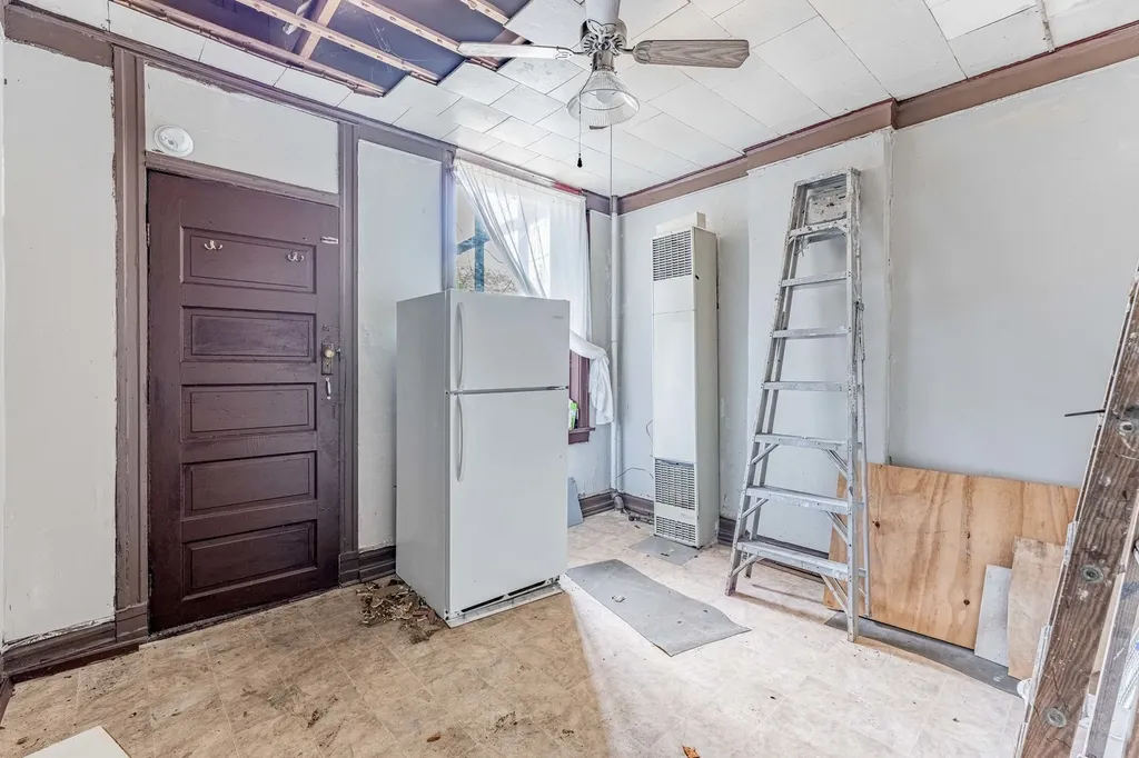 1627 North Kedzie Avenue Chicago IL 60647