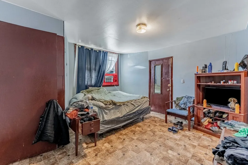 1627 North Kedzie Avenue Chicago IL 60647