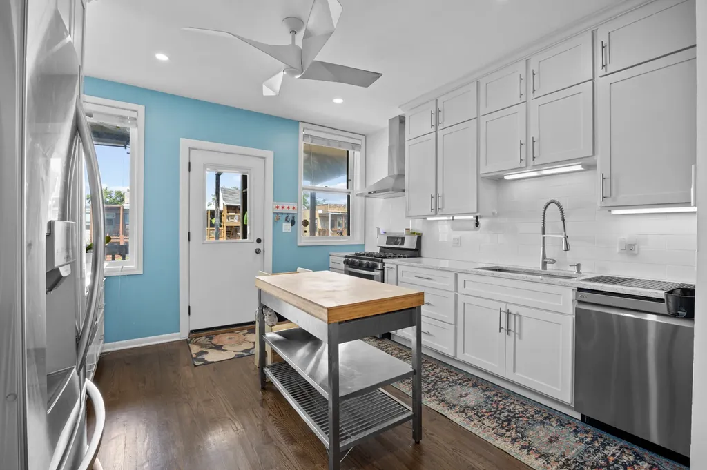 4436 North Malden Street Chicago IL 60640
