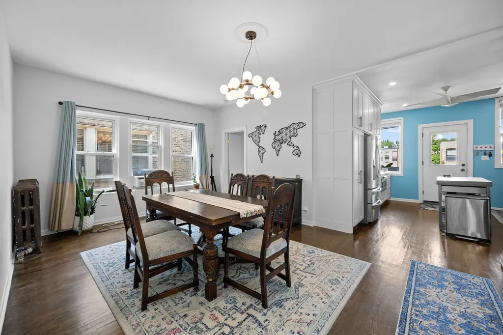 4436 North Malden Street Chicago IL 60640