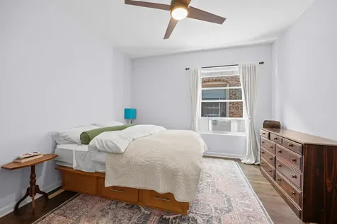 4436 North Malden Street Chicago IL 60640