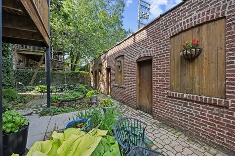 4436 North Malden Street Chicago IL 60640