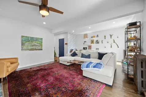 4436 North Malden Street Chicago IL 60640
