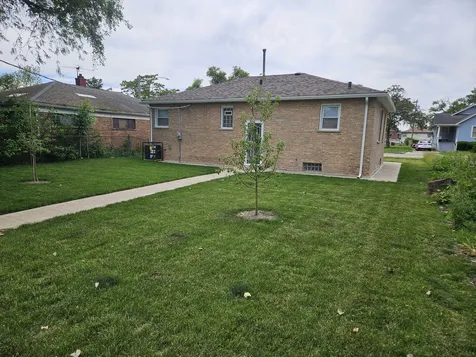 15229 Honore Avenue Harvey IL 60426