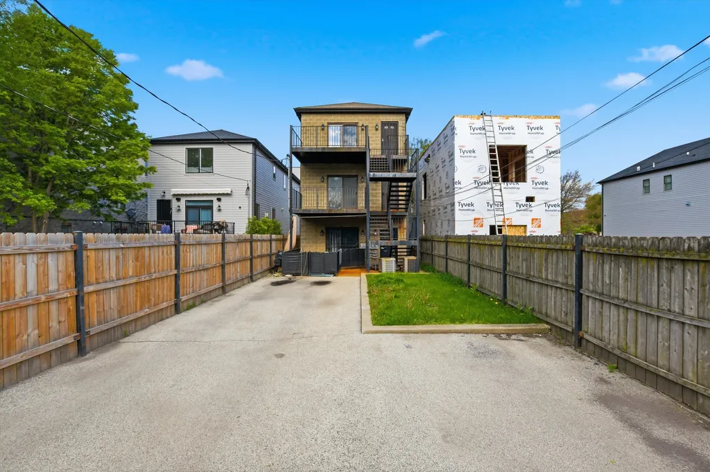 6534 South Kimbark Avenue Chicago IL 60637