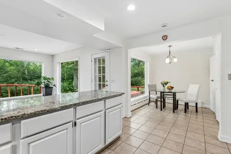 2910 Cherokee Lane Riverwoods IL 60015