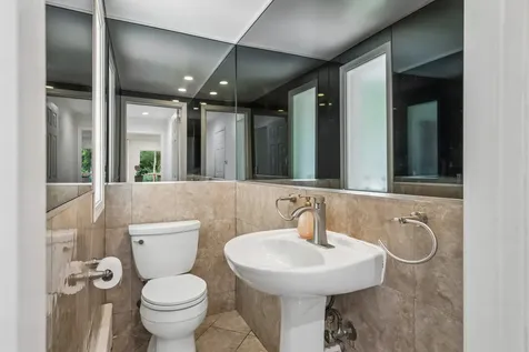2910 Cherokee Lane Riverwoods IL 60015