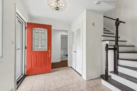 2910 Cherokee Lane Riverwoods IL 60015