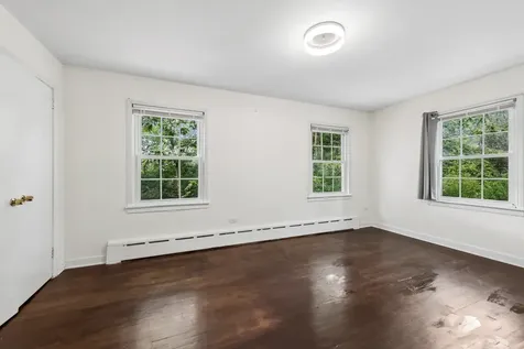 2910 Cherokee Lane Riverwoods IL 60015
