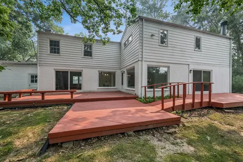 2910 Cherokee Lane Riverwoods IL 60015