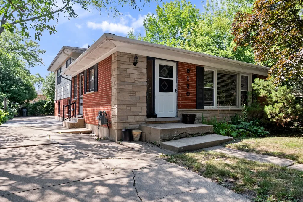 9120 East Prairie Road Evanston IL 60203