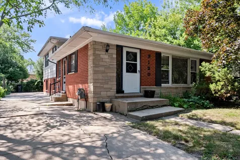 9120 East Prairie Road Evanston IL 60203