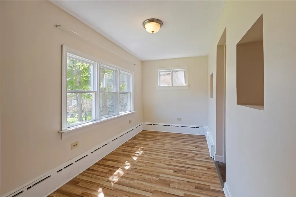 6515 North Maplewood Avenue Chicago IL 60645